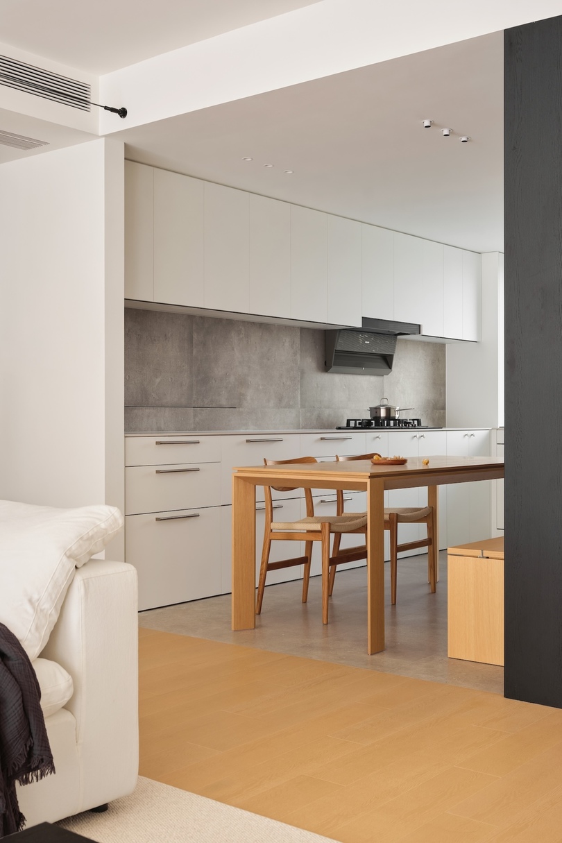 Zouhe Space Design 设计的极简住宅 Su Residence
