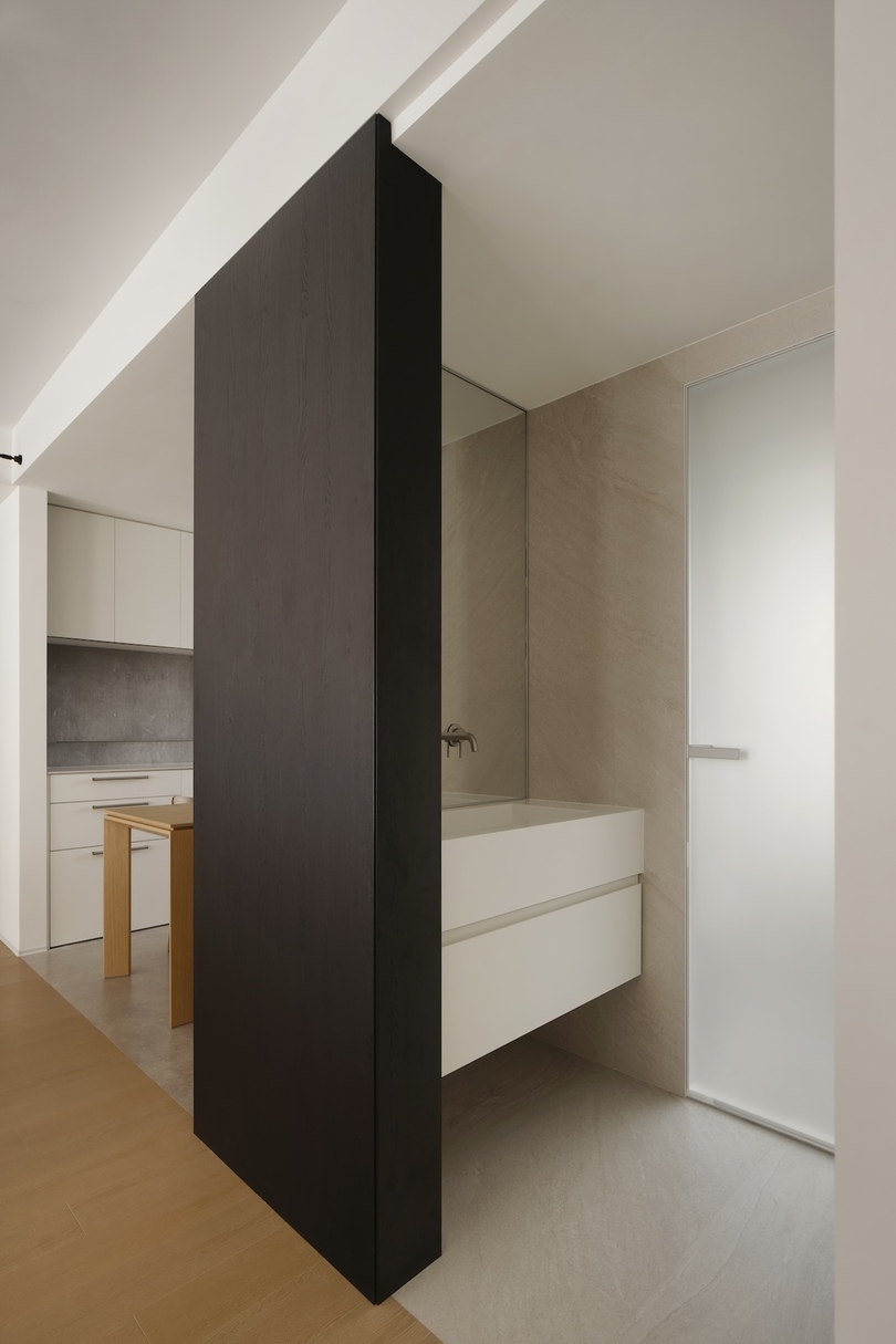 Zouhe Space Design 设计的极简住宅 Su Residence