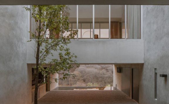 Escobedo Soliz设计的卡纳达之家Casa de la Cañada