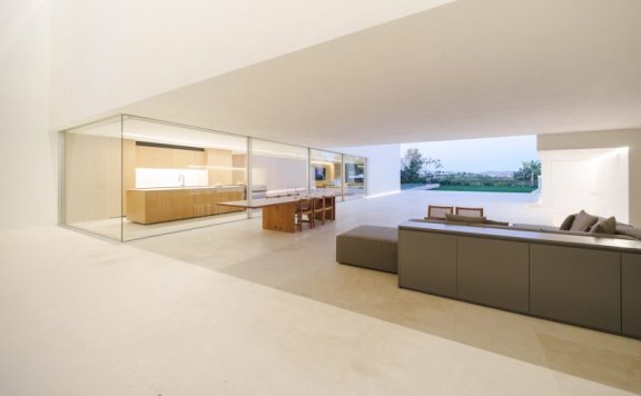 Fran Silvestre Arquitectos设计的现代住宅The Empty House