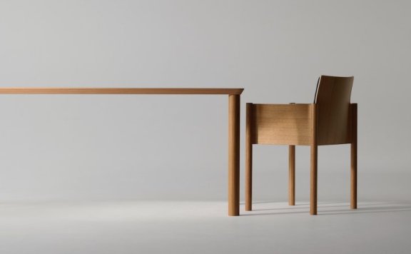 Ronan & Erwan Bouroullec设计的极简餐桌Usurai Table