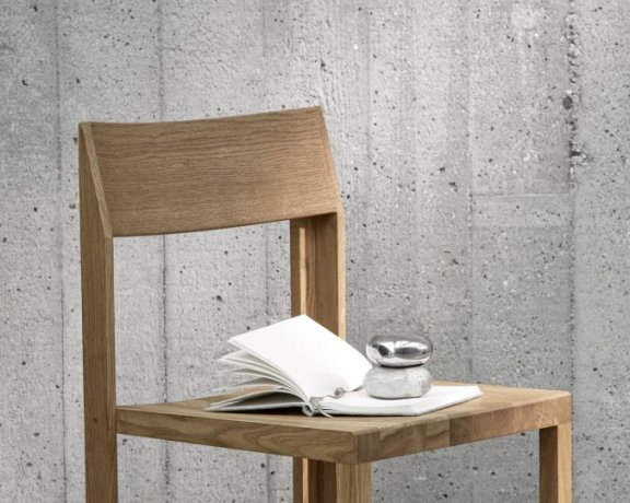 由Kristina Dam设计的极简椅子Outline Chair