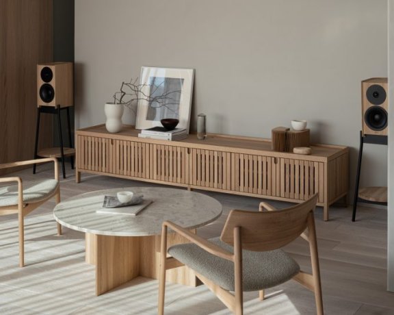 由Keiji Ashizawa设计的极简住宅Hiroo Residence