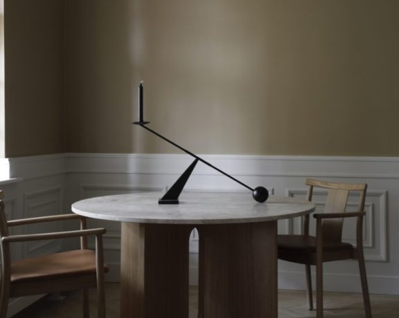 由Skogstad & Wærnes设计的极简主义餐椅Merkur