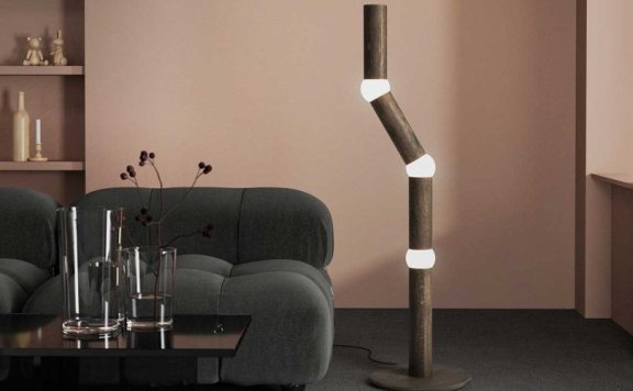 由FÄRG & BLANCHE为Oblure设计的落地灯Lightbone