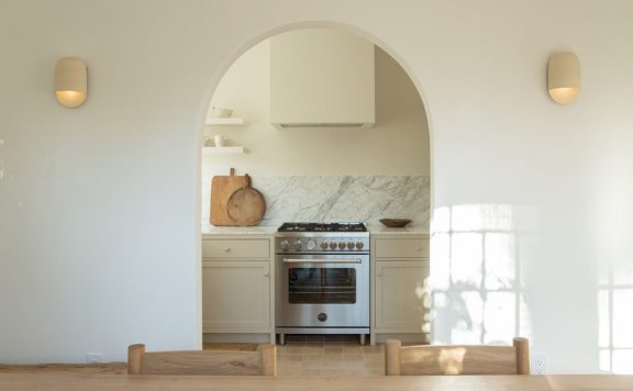 Ceramicah首次推出设计极简的壁灯Tera Sconce