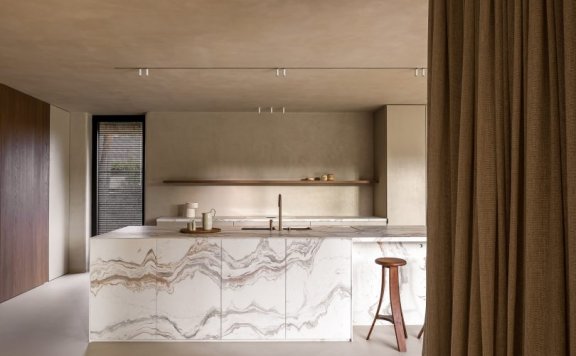 Ville Design设计的极简主义住宅Residence UM