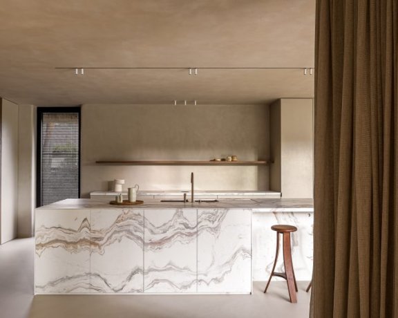 Ville Design设计的极简主义住宅Residence UM