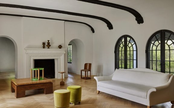 West Haddon Hall推出永恒的首个家具系列Collection I