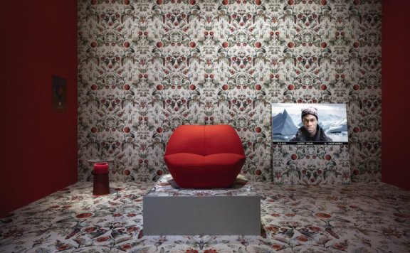 荷兰设计品牌：Moooi推出Wanders设计的Kisss休闲椅