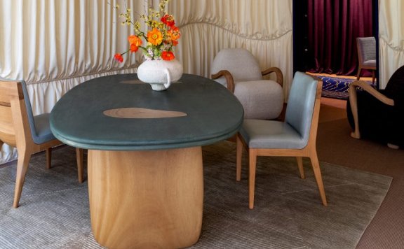 Marion Stora设计的首个家具系列“Opening Acts”