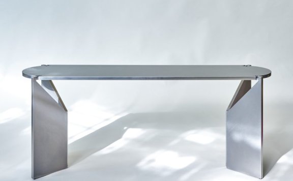 由Frank Penders设计的极简主义长凳ONE-Bench
