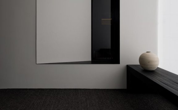 由MOOI TIMELESS设计的极简空间SIILI Studio