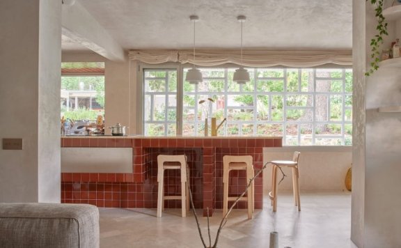 Lucas y Hernández-Gil设计的极简住宅Casa Montesa