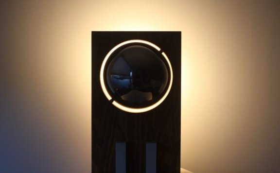 由Edoardo Lietti设计的极简系列灯具Galileo