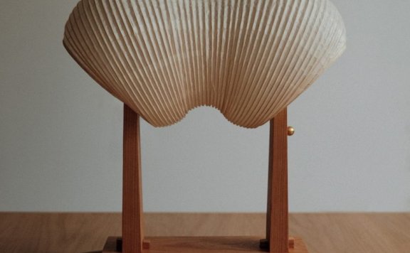 由Kawabi设计的极简主义灯Souvenir Lamp II