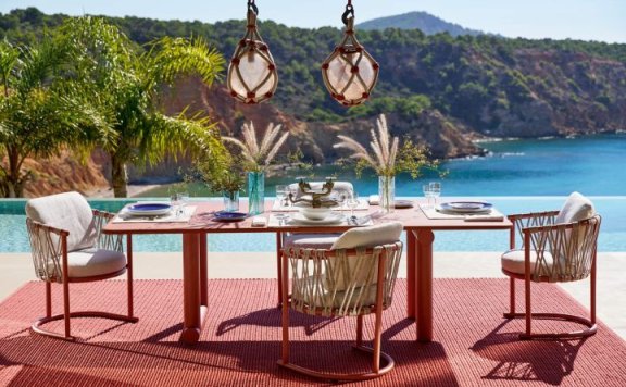 意大利家具品牌:Cassina新款的户外系列Trampoline