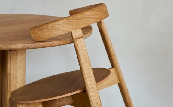 丹麦家具品牌:Form & Refine推出简约椅子Lunar Chair