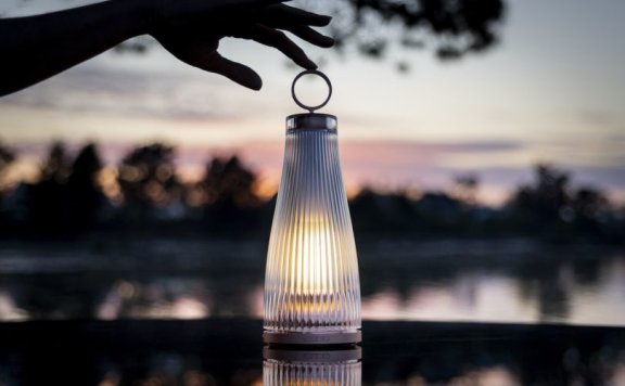 意大利照明品牌：Massaud为Ramun设计的​​Louise台灯