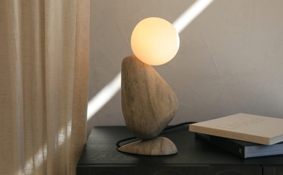 Matthew McCormick Studio设计的极简主义台灯Ben