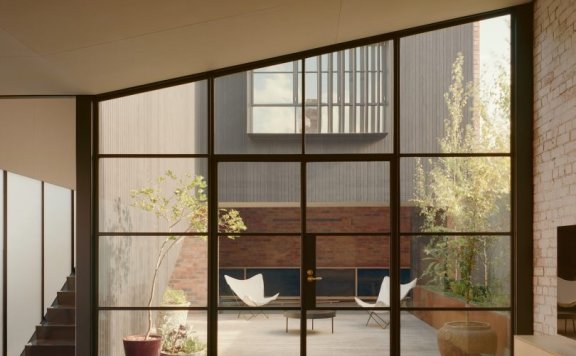 由Kart Projects设计的极简主义住宅House B