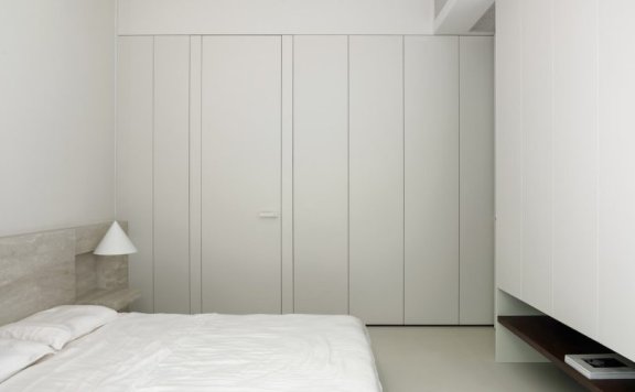 Hooray Lab设计的极简主义公寓Run Apartment