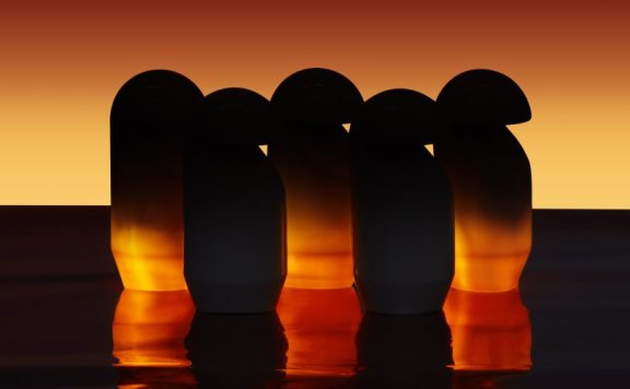 Joshua Linacisoro设计的极简主义灯具Harria da Argia