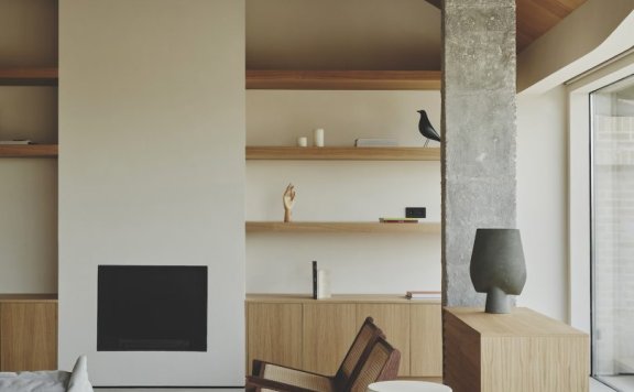 由Destudio设计的极简主义住宅Curved Attic