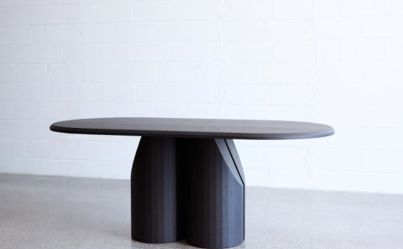 Mary Ratcliffe Studio设计的极简家具Barrow Collection