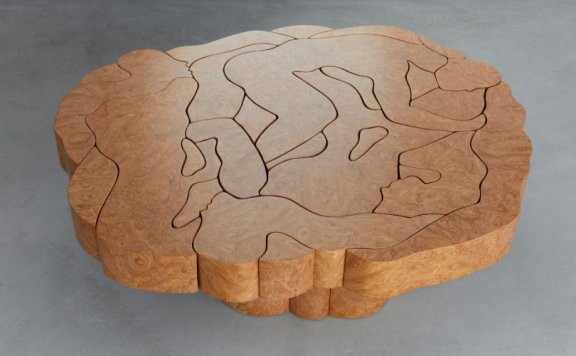 Drew Abrahamson设计的极简桌子Lignum Sanctum