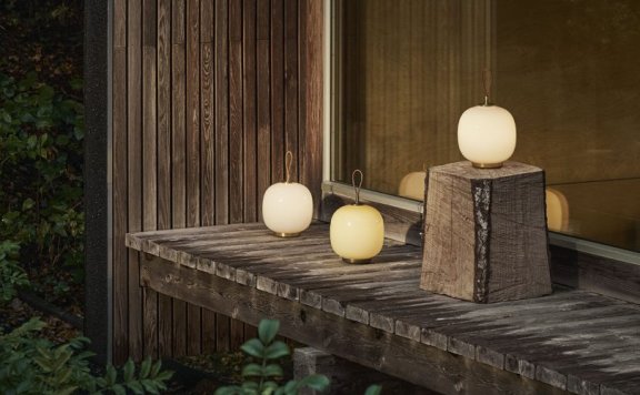 Louis Poulsen为户外生活设计的便携式灯VL 45 Radiohus