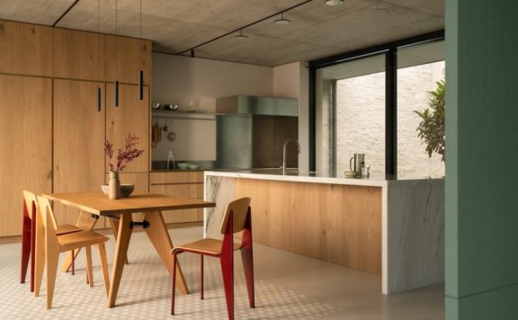 Tuckey Design Studio设计的极简住宅Lake Como Villa