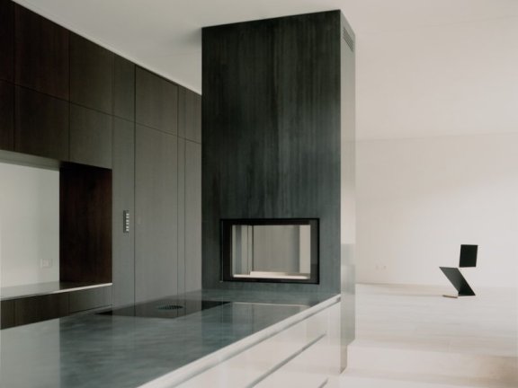 由Atelier Rampazzi设计的极简主义住宅GIG