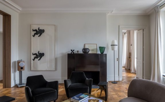 由THISTE设计的极简复式公寓Projet B.