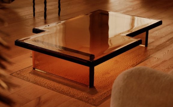 Clive Lonstein设计的极简主义咖啡桌Glass 003