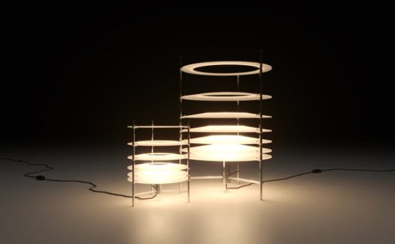 由Guido Valín设计的极简主义灯具Topuro