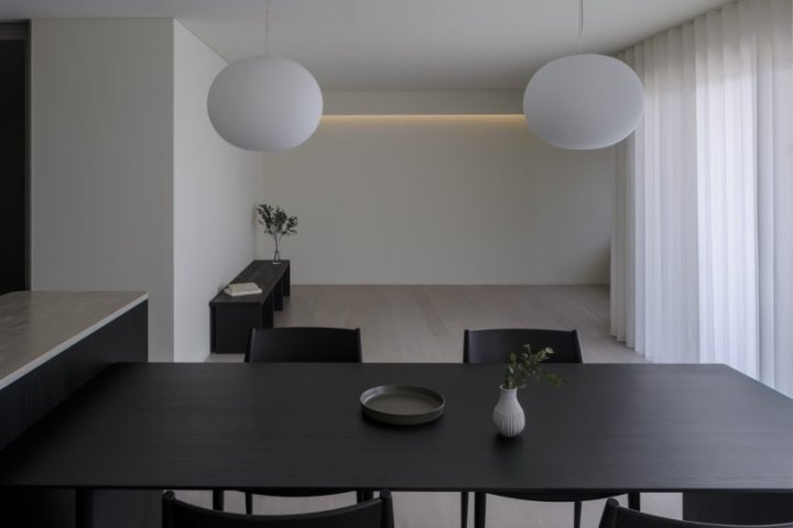 NEWOLD设计的极简主义公寓Sasaoka Apartment – 设计频道