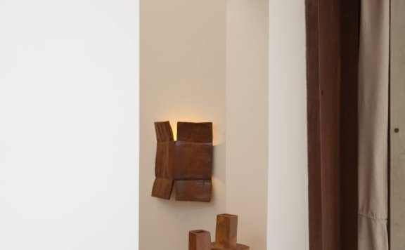 由Isabel Rower设计的极简主义壁灯Box Sconces