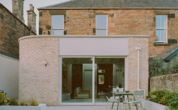 Pend Architects设计的极简主义住宅Catalog House