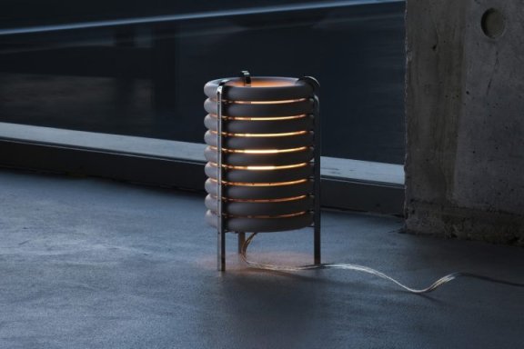 Akasaki & Vanhuyse设计的WA灯让东京火车零件重获新生