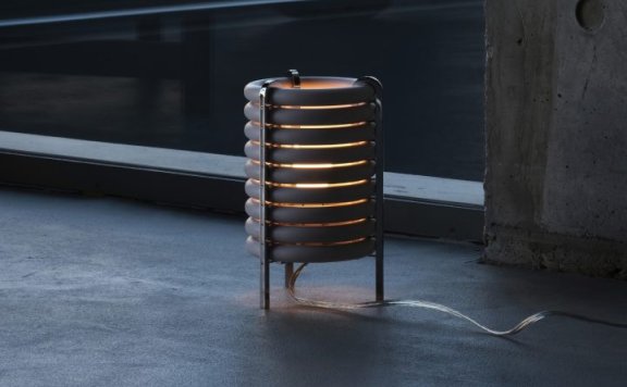 Akasaki & Vanhuyse设计的WA灯让东京火车零件重获新生