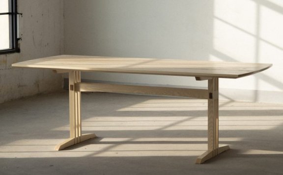 Mokko Seishin设计的极简主义餐桌Bone Dining Table