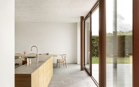 Valbæk Brørup Arkitekter设计的极简住宅Kildeskovsvej