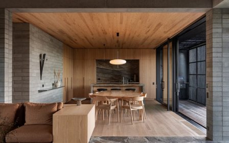 Roberts Gray Architects设计的极简住宅S.K.I. House