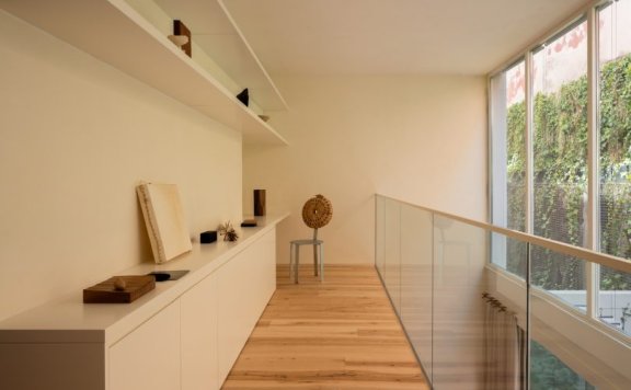 Luso Collective设计的极简别墅The Collector’s Residence