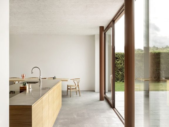 Valbæk Brørup Arkitekter设计的极简住宅Kildeskovsvej