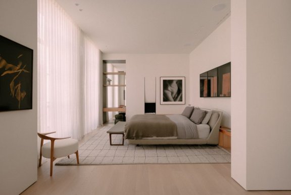 Pham设计的极简主义住宅Amsterdam Canal House