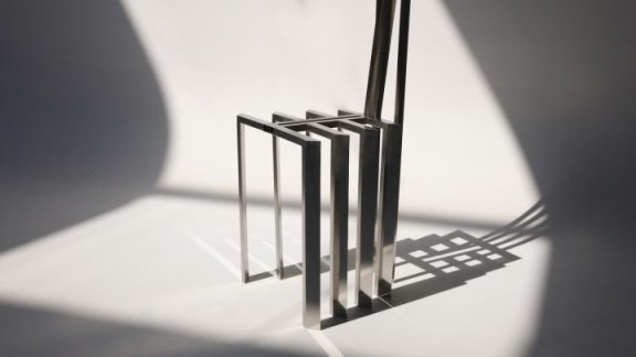 由Jiyun Lee 设计的极简主义椅子 Foln Chair