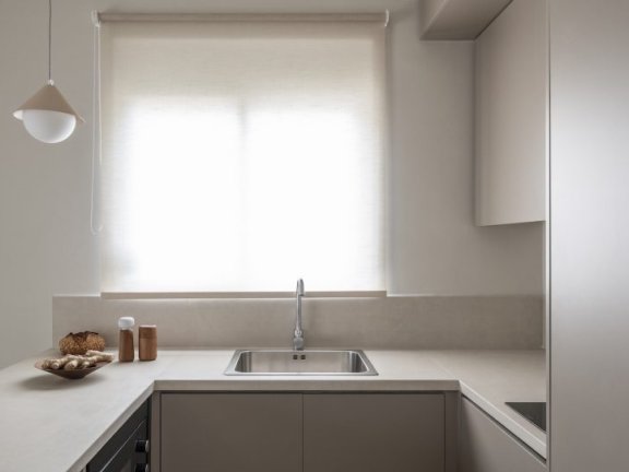 Space is around us设计的极简主义公寓Casa Bēju