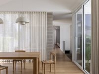 Studio gram设计的极简主义住宅Henley Beach House